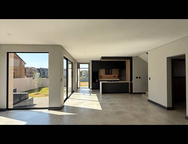 4 BEDROOM HOUSE FOR SALE IN FOUNTAINBROOK ESTATE